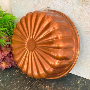 Copper Baking Mold, Vintage Cake Pan, Rustic Swedish Kitchen Decor Brass Pan, Embossed Copperware, Authentic Scandinavian Antique 20cm