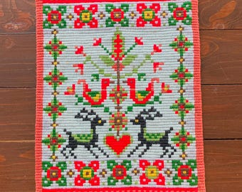 ハンドメイドのベルプルニードルポイントタペストリー、ヴィンテージ