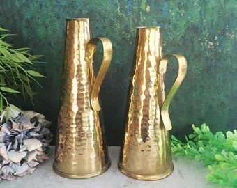 Vintage Copper Jug Pair, 2 Vases for Flowers, Mid Century Modern Bud Vase, Brass Home Decor 1970 Sweden, Hand Hammered Pitcher, Scandinavian