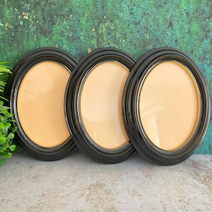 Vintage Oval Picture Frame Set of 3, Glass, Black Gold Plastic Photo Frame, Antique Gallery Wall Hanging, Scandinavia Jyden 7x6"