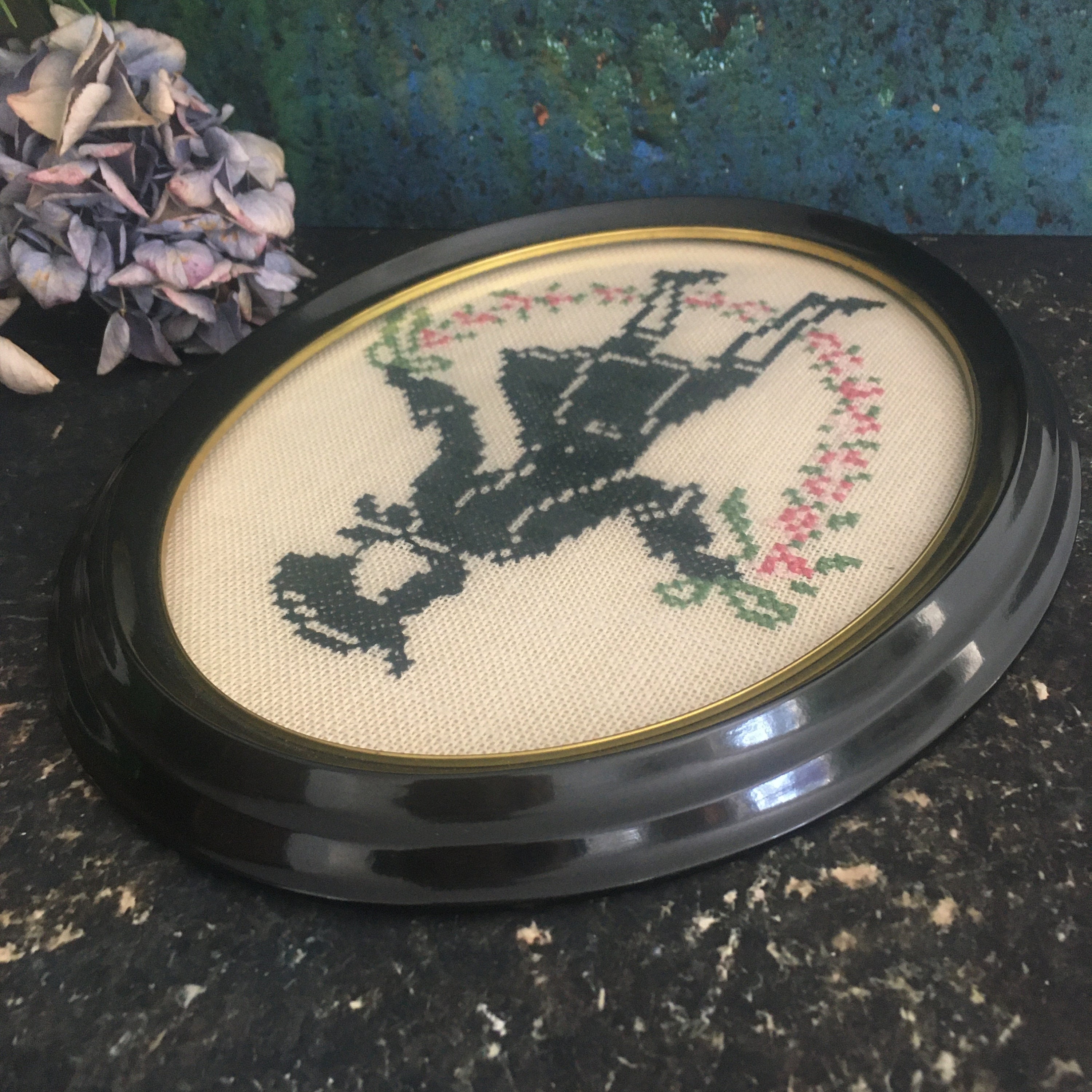 オーバルフレーム イギリス ヴィクトリアン シルエット刺繍 アンティーク