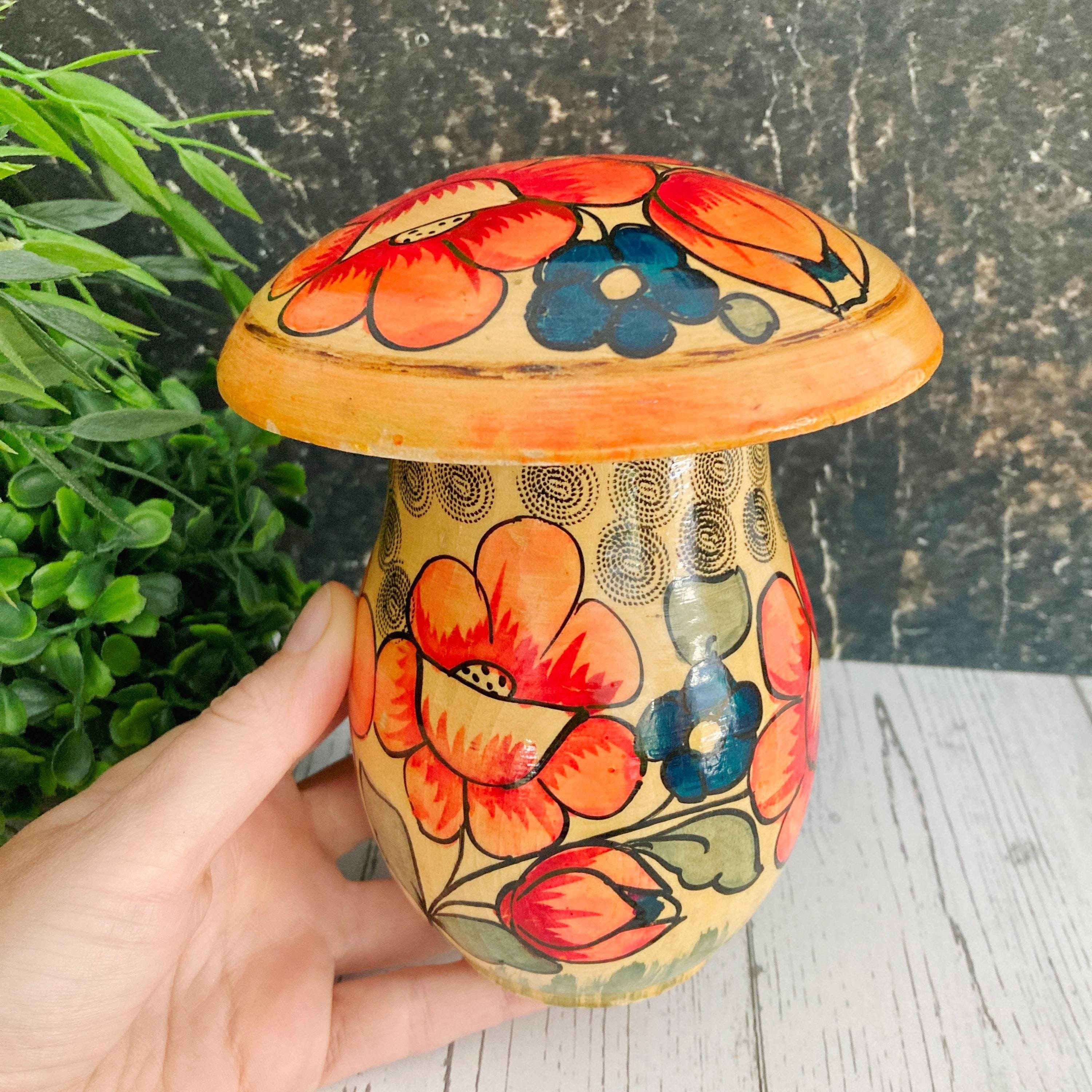 ヴィンテージ木製キノコ、中空貯金箱、1950年代ソビエト手描きピンクの 