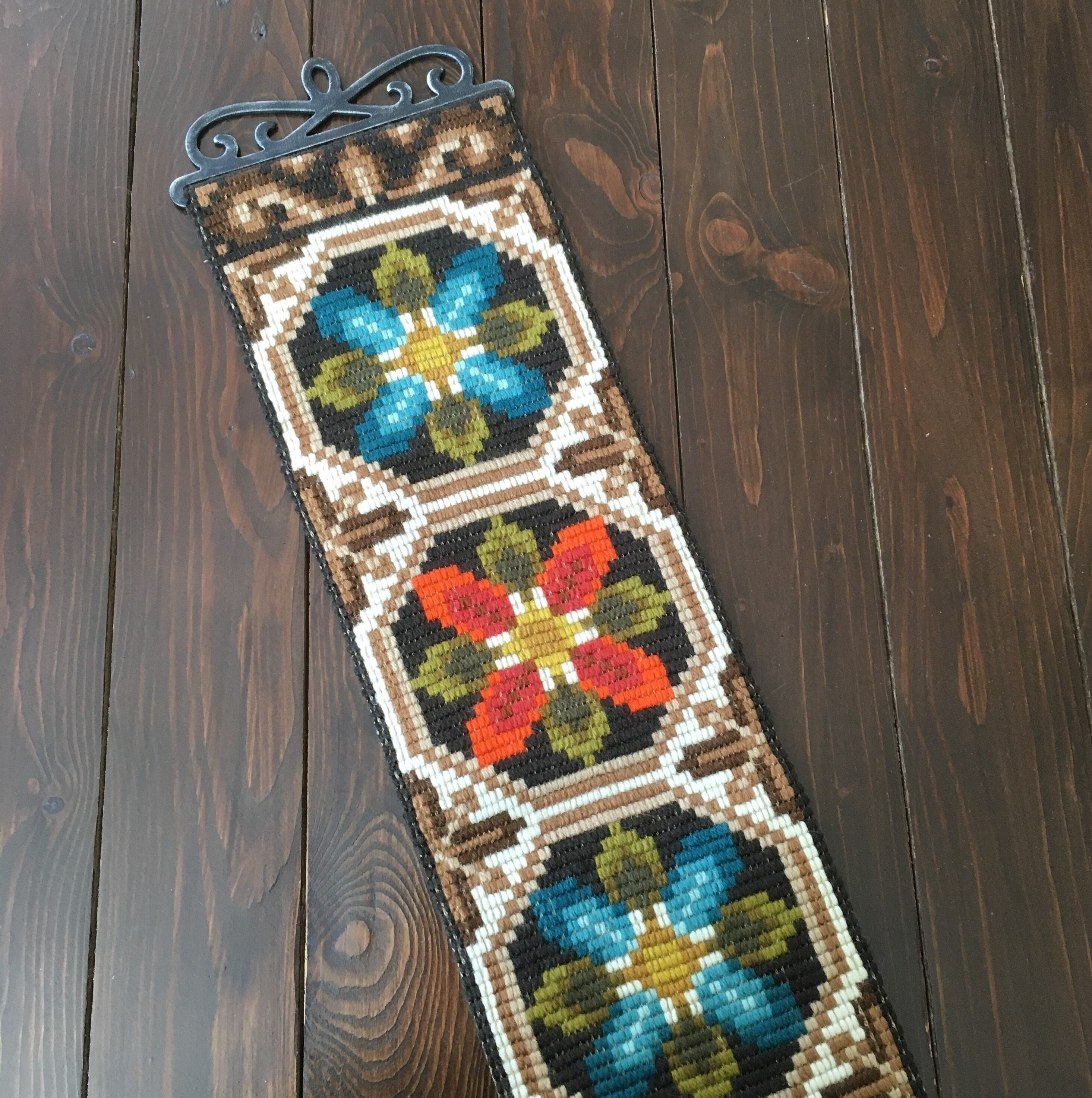 ハンドメイドのベルプルニードルポイントタペストリー、ヴィンテージ