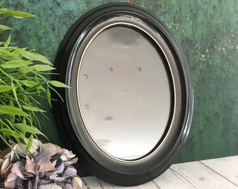 Oval Picture Frame w Glass, Black Gold Plastic Vintage Photo Frame, Antique Looking Gallery Wall Hanging, Scandinavian Home Decor 10x8"