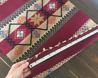 Tapis Mural Finlandais Vintage Raanu – Tissé Main – Rayures Orange – 61x117cm – Scandinave