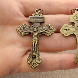 Begnadigung Indulgence Kruzifix Anhänger, groß 2 &quot;italienische antike Bronze überzogene Begnadigung Kruzifix, religiöses Medaillon, katholisches Kruzifix Geschenk