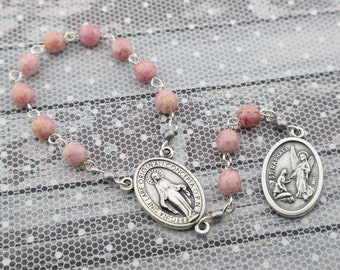 Saint Raphael Archangel Chaplet - Angel of Healing Saint Catholic Pocket Chaplet Rosary Beads with Our Lady of Grace Miraculous Medal