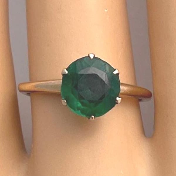 GOLD 14K Green GARNET Solitaire Ring - Round Stone - Yellow Gold - Estate Vintage
