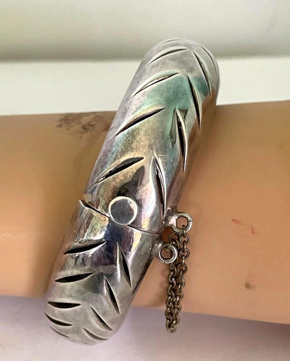 Sterling Silver 925 Carved Solid Hinged Cuff Brac… - image 8