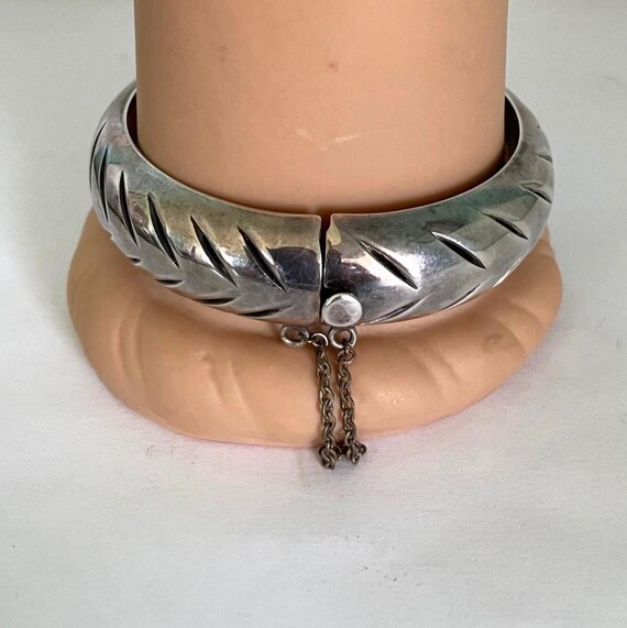 Sterling Silver 925 Carved Solid Hinged Cuff Brac… - image 6