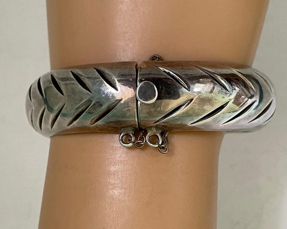 Sterling Silver 925 Carved Solid Hinged Cuff Brac… - image 2