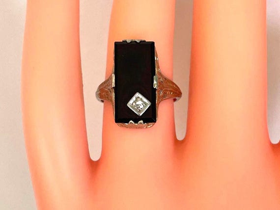 Gold 18K Onyx Rectangular Stone with Diamond Ring… - image 10