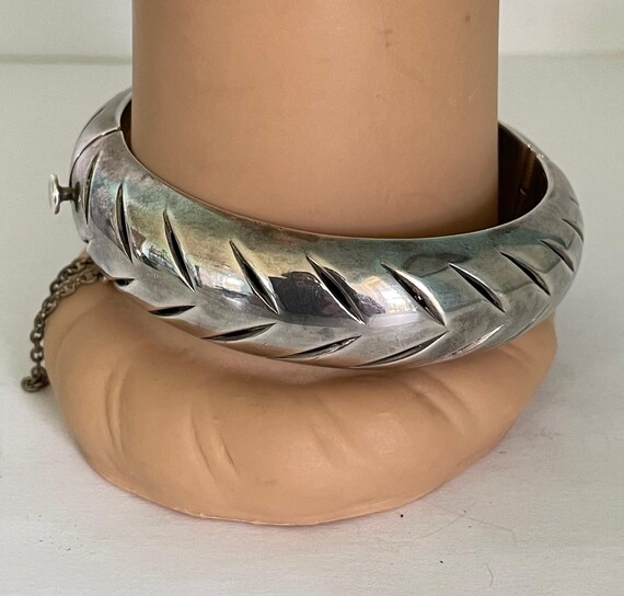 Sterling Silver 925 Carved Solid Hinged Cuff Brac… - image 3