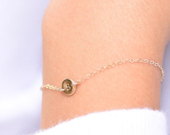 14K Gold personalized tiny disc Bracelet - Initial bracelet - Gold Dainty Bracelet