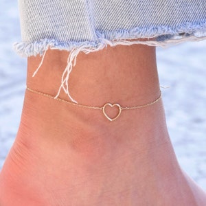 14K Gold Heart Anklet. 14K Gold Delicate Anklet