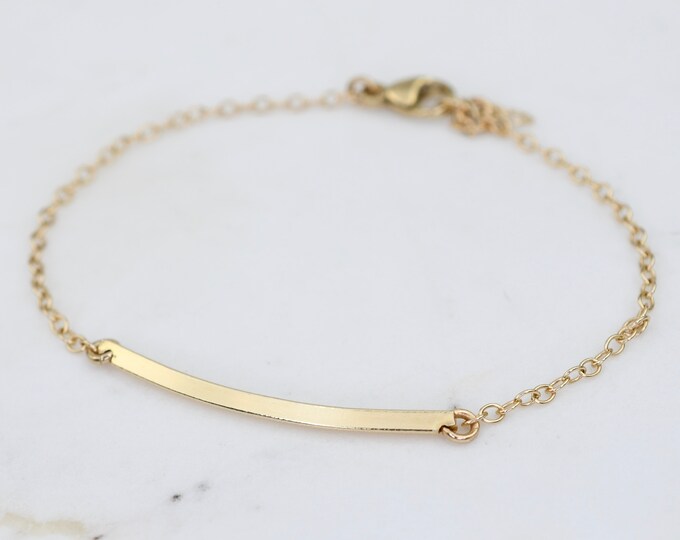 14K Gold Triangle Bar Bracelet