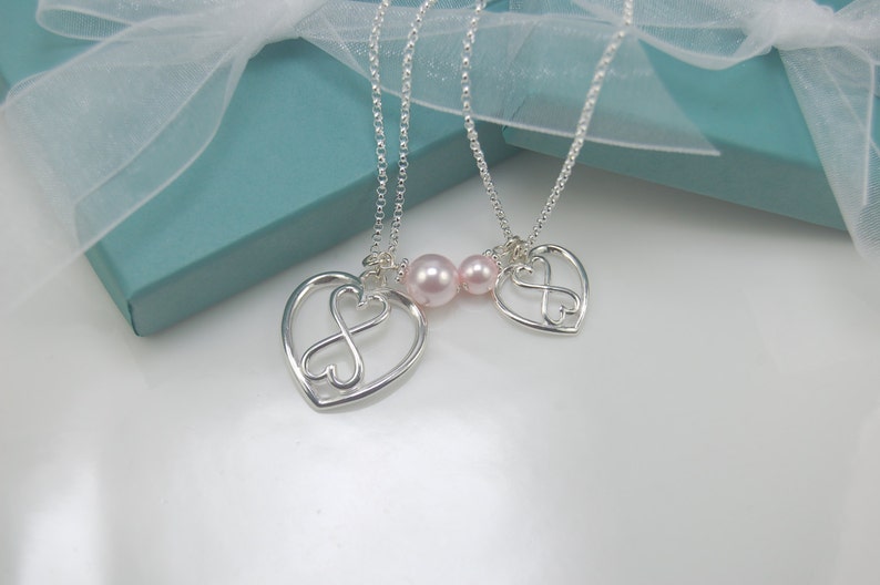 Mother Daughter heart Infinity necklace set, Heart Infinity necklaces, Silver Infinity, Pink Pearl Necklace image 5