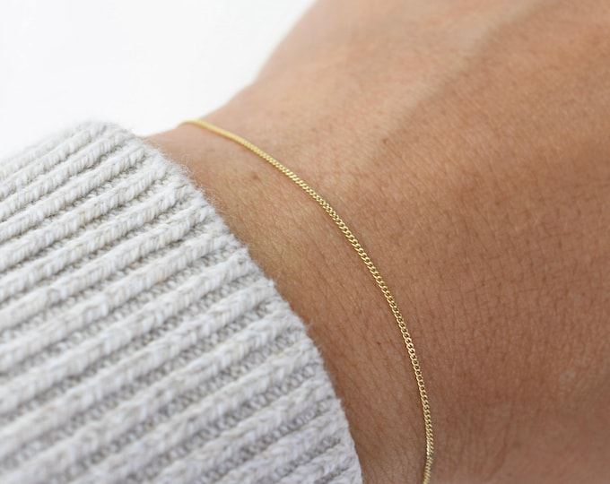 14K Gold Extra-Fine Chain Bracelet - 14K Gold 0.7mm Curb Chain Bracelet