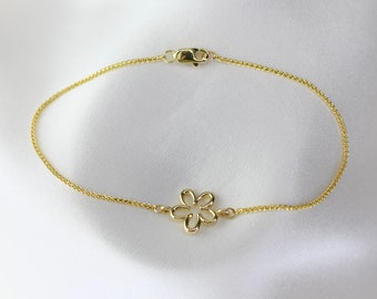 14K Gold Flower Bracelet: Delicate Wheat Chain, 10mm Charm