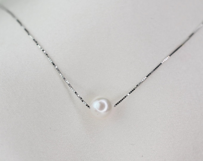 14K Gold Pearl Necklace. Akoya Pearl Necklace. 14k Gold 0.5mm Box Chain. 14k yellow gold. 14k white gold
