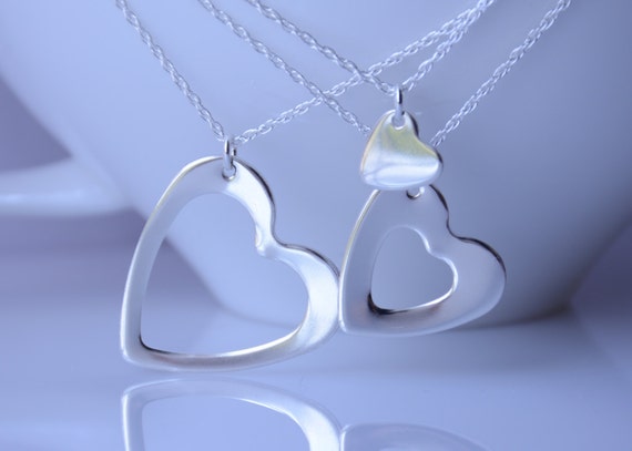 Grandmother daughter on sale granddaughter necklace