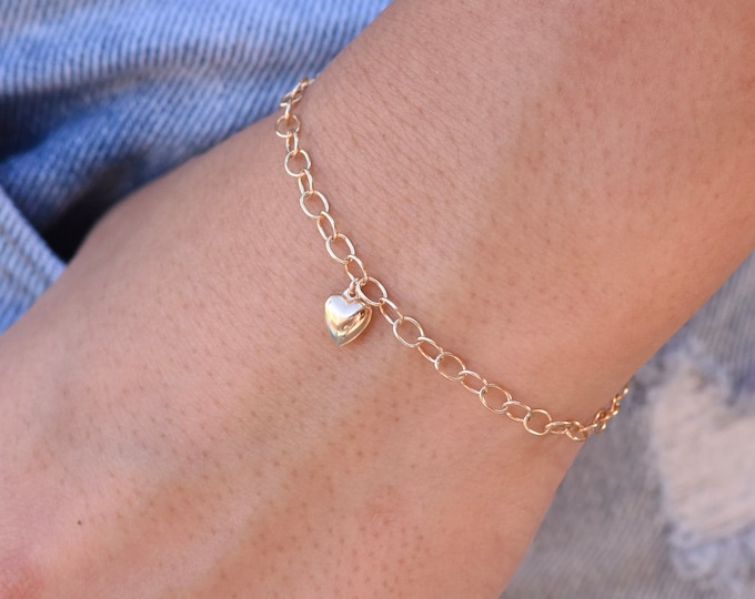 14K Gold Heart Charm Bracelet