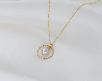 14K Gold Pearl Necklace. Adjustable necklace