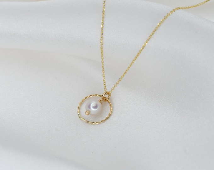 14K Gold Pearl Necklace. Adjustable necklace