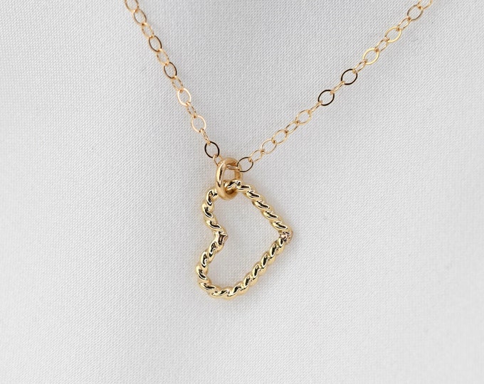 14k Gold Tiny Heart Charm Necklace