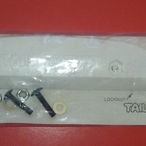 Skid plate tail guard 8.2 inch for skateboard protection 1980s Original Era Release nos USA by Tail Feathers