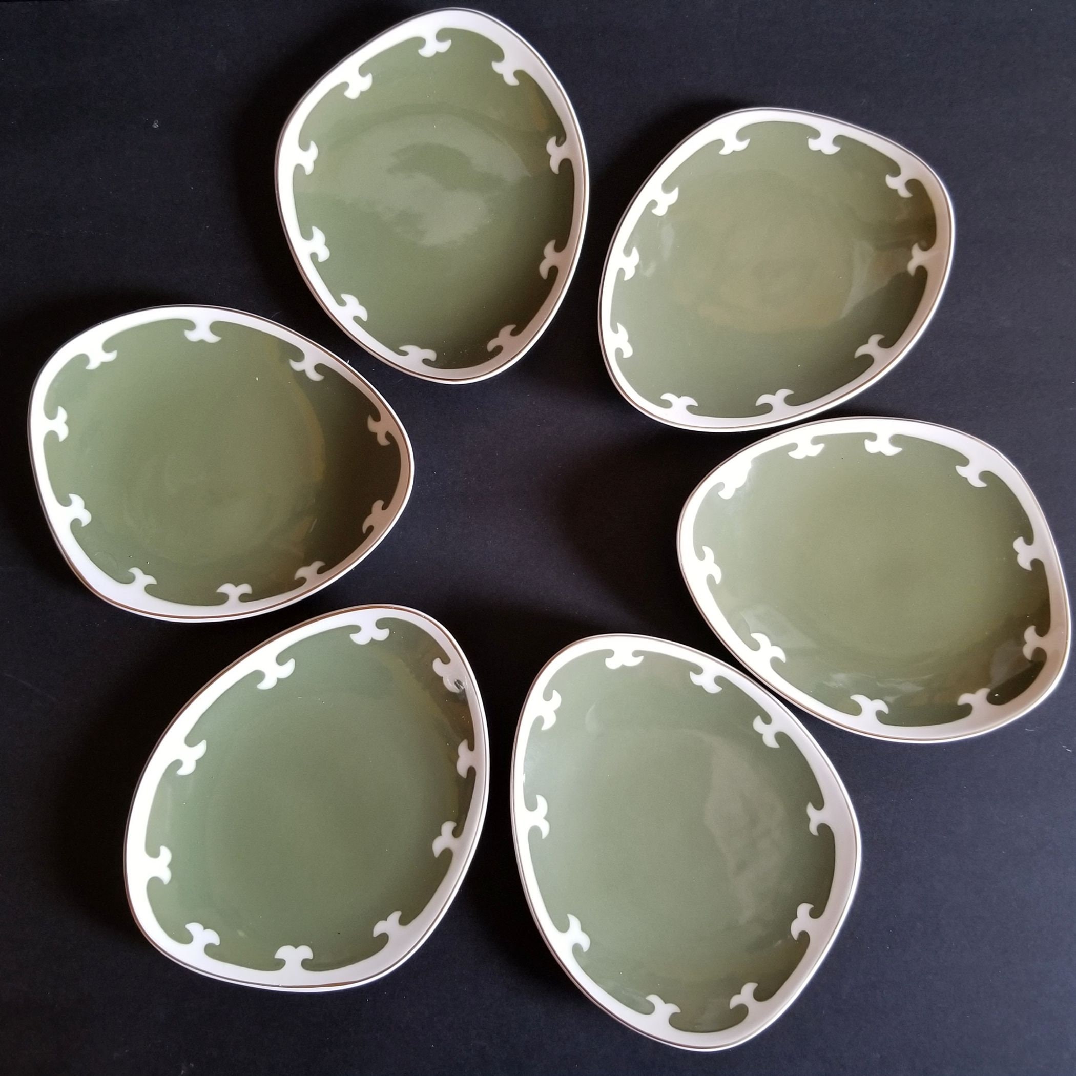 Set of 6 Toyotoki Tea Cups & Saucers - Vintage Avocado Green
