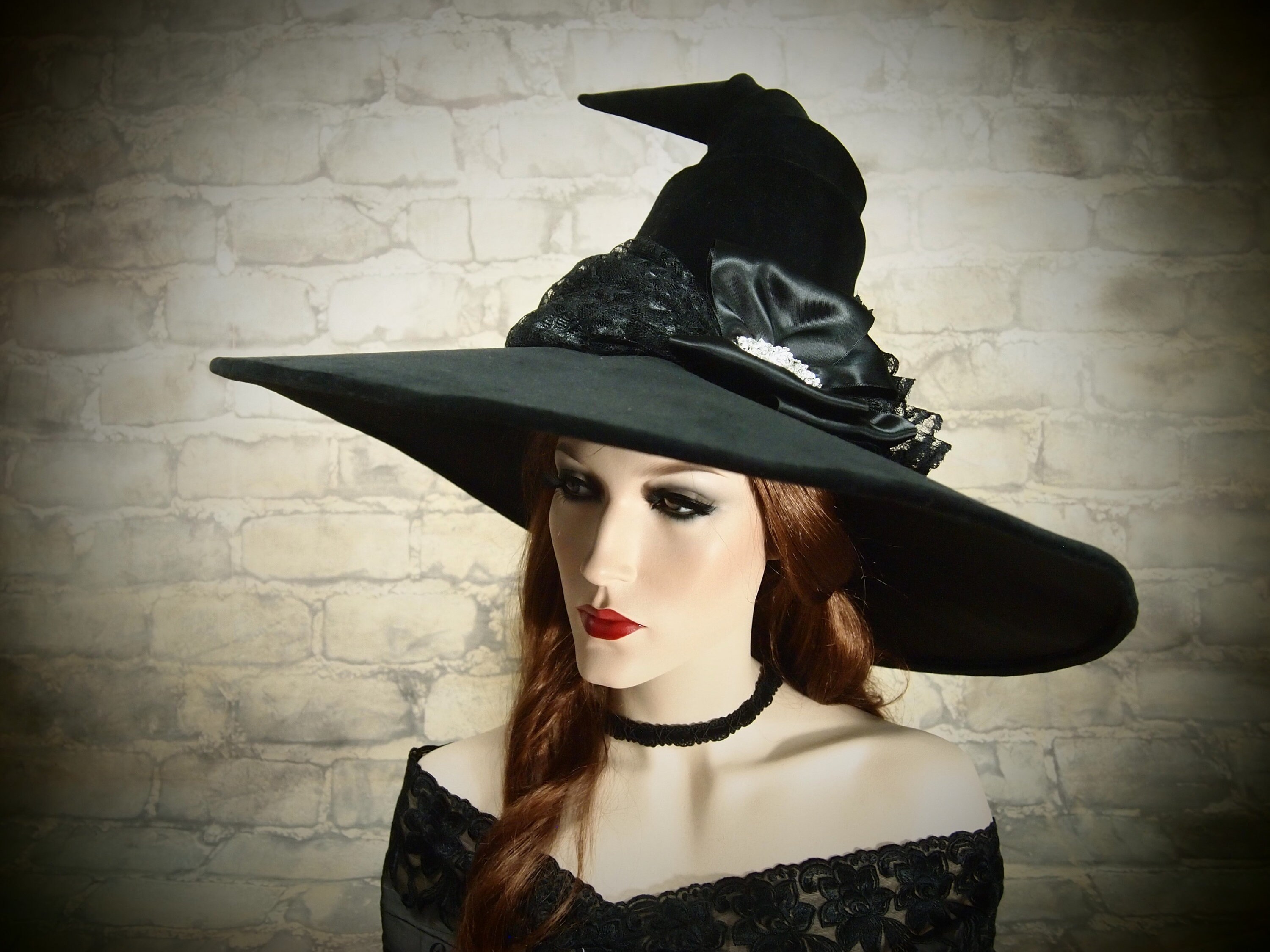 Witch Hat Luxe Lace