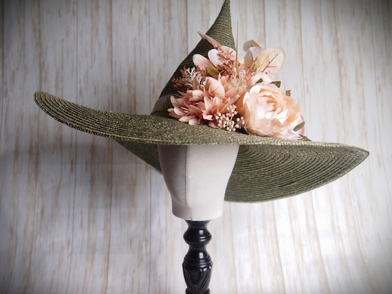 Green Straw Witch Hat, 23" Head Size