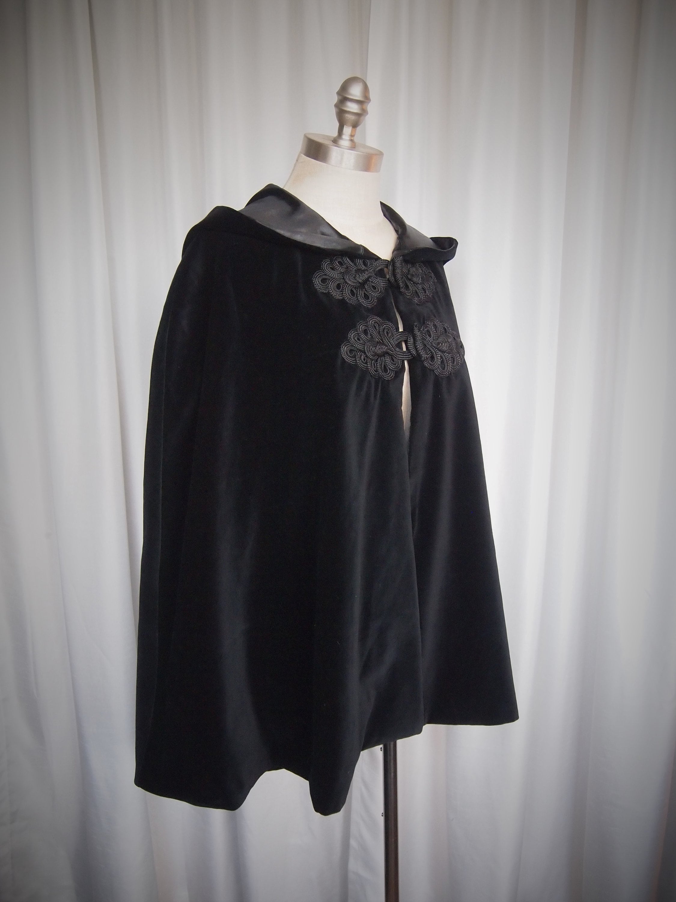 Victorian Inspired Velveteen Cape