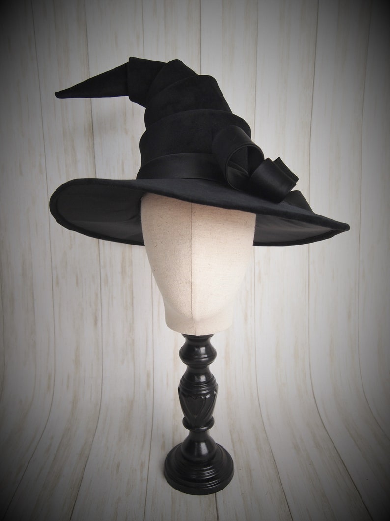 Witch Hat Jadis image 3