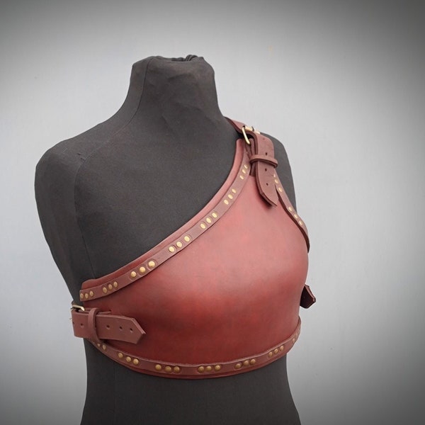 Archery elf leather chest cosplay, archer cosplay, fantasy leather costume, leather archeress cuirass