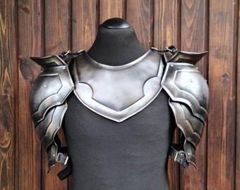 Pair of gray shoulders and gorget, shoulder armor warrior cosplay, fantasy, knight cosplay props, renaissance clothing, larp costume