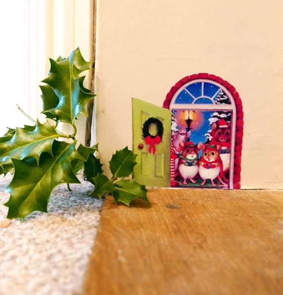 Christmas Carol Mice Wall Sticker – Festive Mouse Hole Decal For Nursery, Kids' Room, Holiday Decor – Peel & Stick