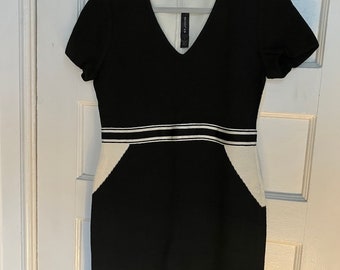 St John Knit Dress Size 8 | Vintage Designer Dresses For Women | Black And Cream Short Sleeve