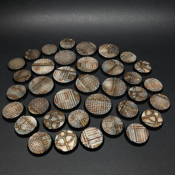 Industrial - Lot of industrial texture round bases for miniatures, size 25mm to 90mm, usable for Warmachine, Starfinder and sci-fi wargames.