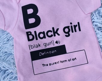 Body infantil com a definição de "Menina Negra" – Body empoderador para bebês meninas – Roupa para recém-nascida que expressa orgulho cultural – Lindo presente para chá de bebê