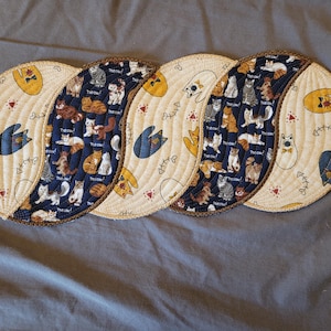Cute Cat 5-Panel Table Runner