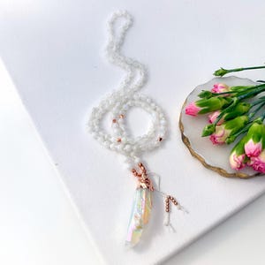 Regenbogen Mondstein Mala Perlen mit Angel Aura Guru Kristall • 108 Mala Gebetskette • Mala Halskette • Yoga Geschenk