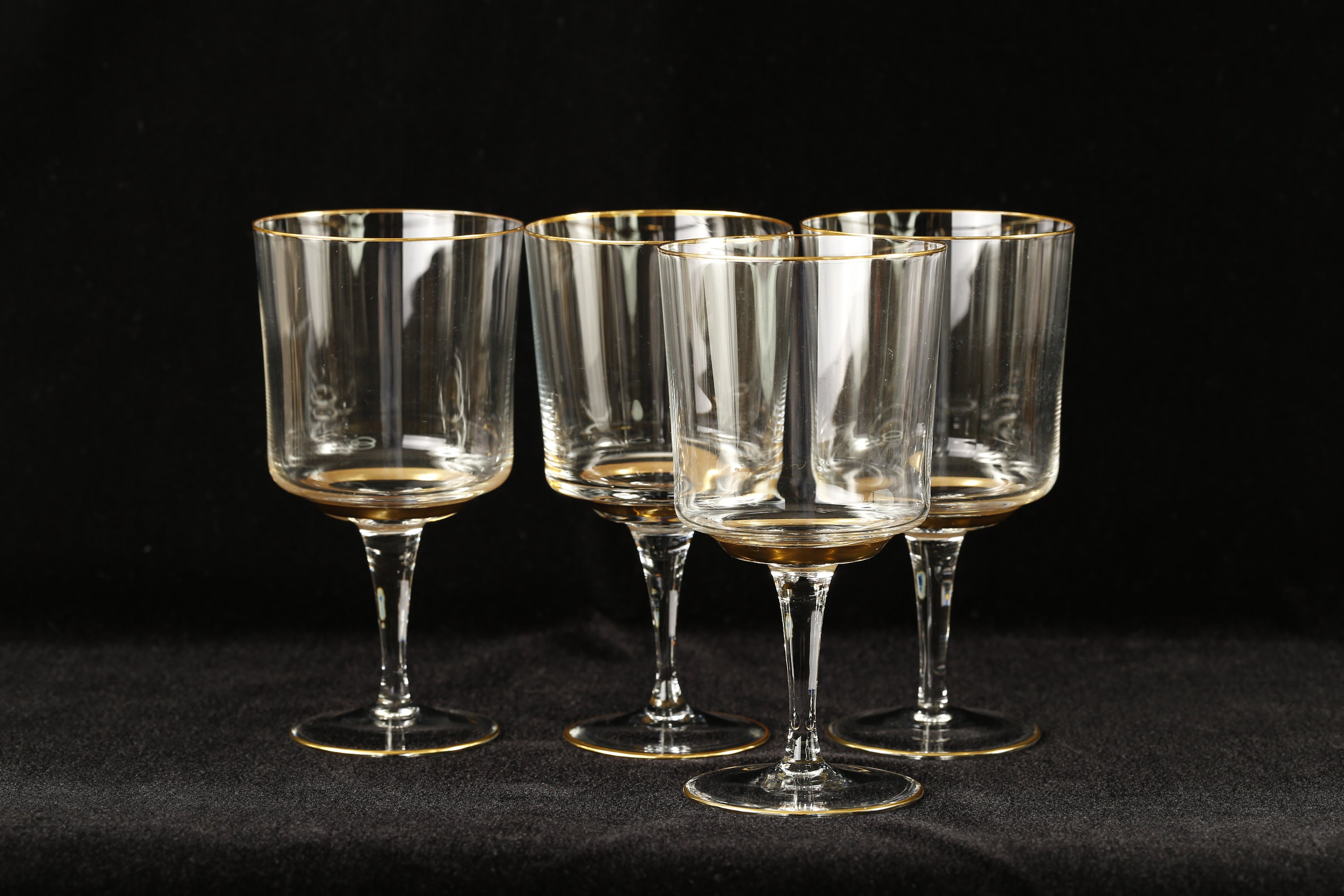 Mid Century amethyst glass thick stem wine glasses - set of 4 – THE ANTIQUE  YARD