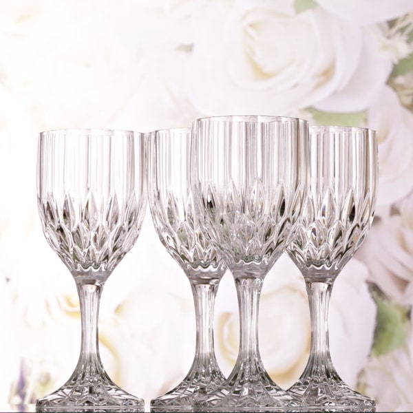 4 Cristal d'Arques Water Goblets in Bretagne Pattern, Vintage French Wine Glass Set of 4 in Bretagne Pattern by Cristal D'arques-Durand