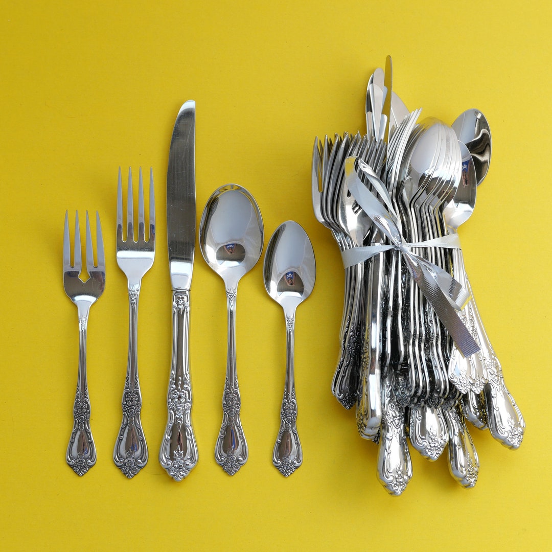 Vintage Oneida Stainless Flatware Set of 8 Place Settings in