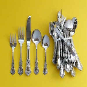Vintage Oneida Stainless Flatware Set: Kennett Square Pattern, 40-Piece Service for 8