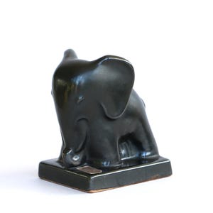 Steuler keramik black pottery elephant West German ceramics detailed figurine vintage seventies collectable figure statuette