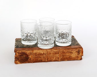 Tapio Wirkkala Iittala Mesi Crystal Shot Glasses - Diseño modernista finlandés (juego de 4)