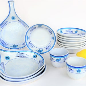 Vintage mexikanisches Keramik Geschirr Set: Handgemaltes Blaues Vogel Design